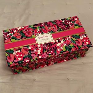 NWT Lilly Pulitzer 3pc candle set in Lilly’s Jungle